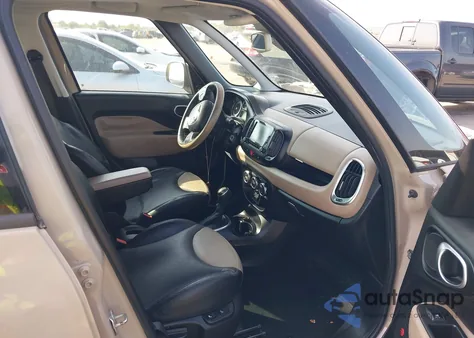 2014 Fiat 500L Lounge z USA, uszkodzony, nr VIN ZFBCFACH4EZ005209